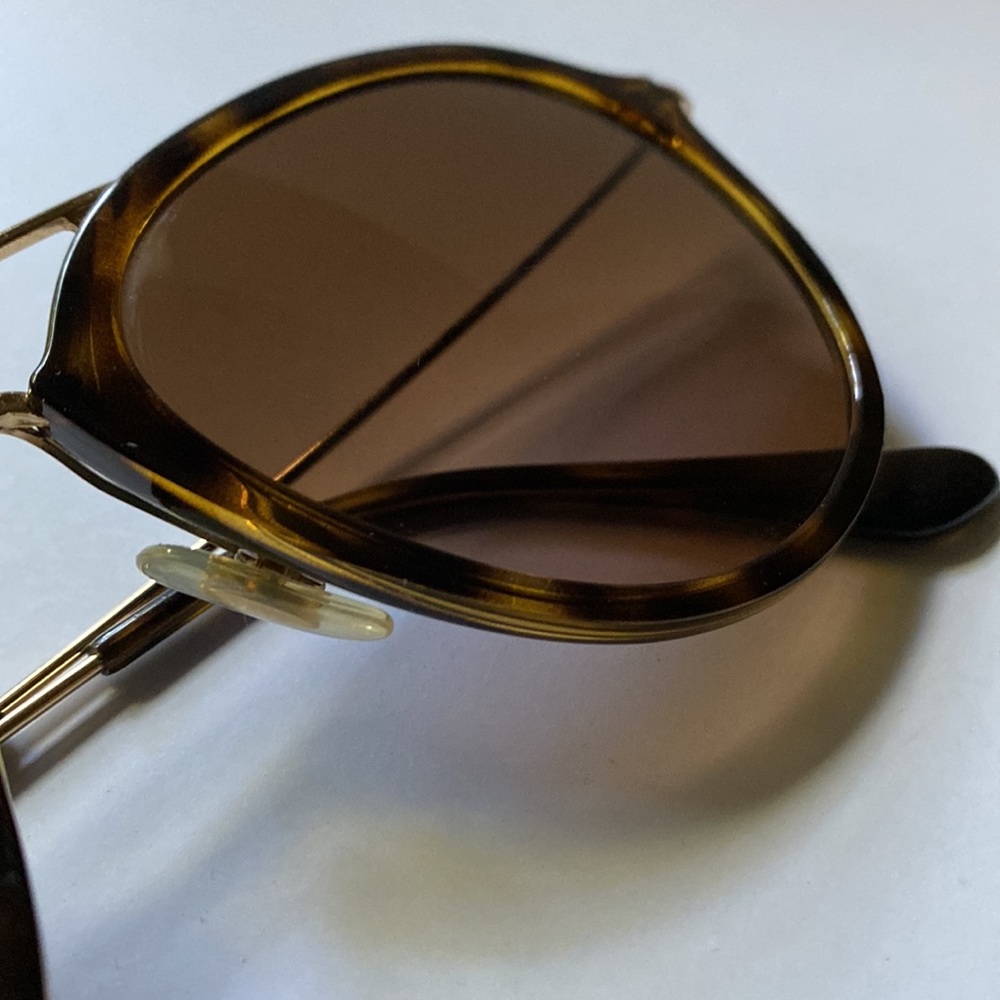Ray-Ban Tortoise Shell Sunglasses - Picture 6 of 12